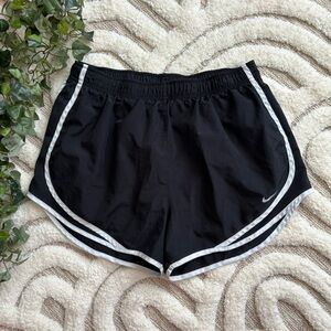 Nike Tempo Running Shorts Lined Black & White Womens Size XL